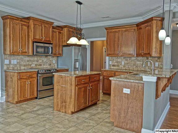 3rd image of 7503 Parktrace Ln SE