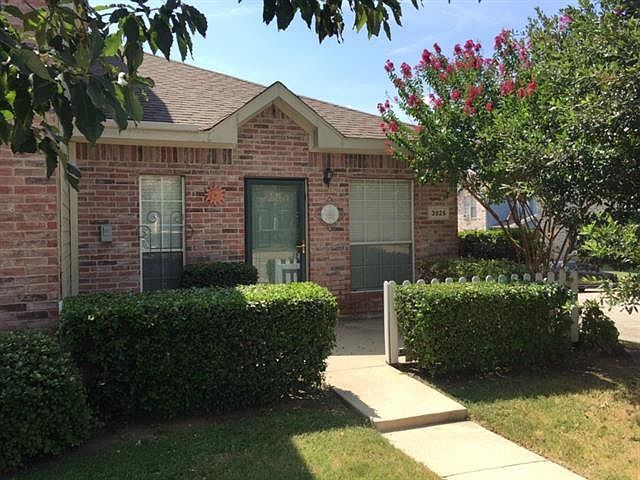 1st image of 3825 Brandon Park Dr