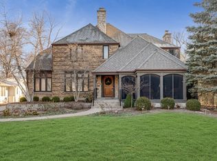 237 S Kenmore Ave, Elmhurst, IL 60126