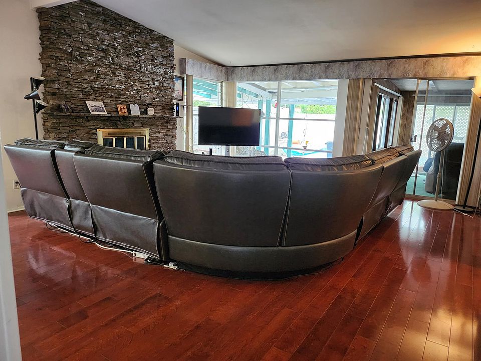 1st image of 3032 Martindale Ct #1