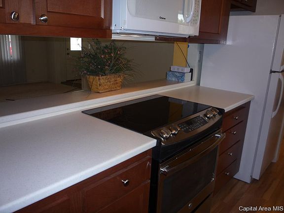 4th image of 501 Red Bud Ln