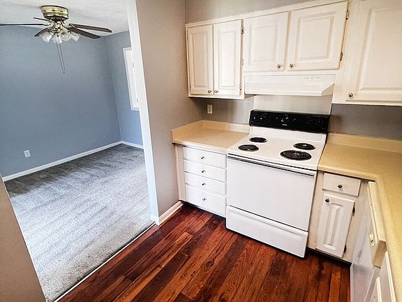 Kitchen with Counter Space