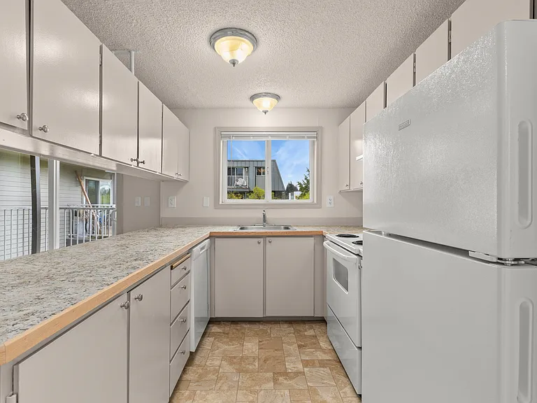 Riviera Apartments Northgate — Photo 46