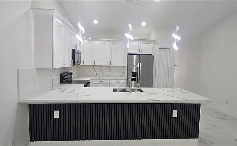 4927 Leonard Blvd S — Photo 3