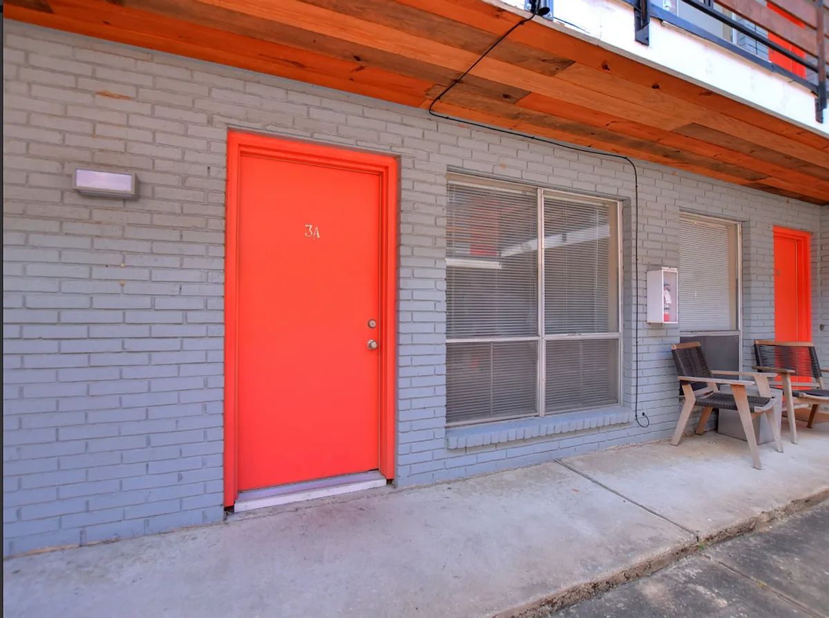 Building Photo - Peppertree Apartments