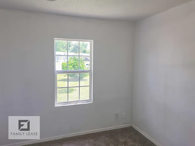 825 Saint Monica Dr — Photo 13