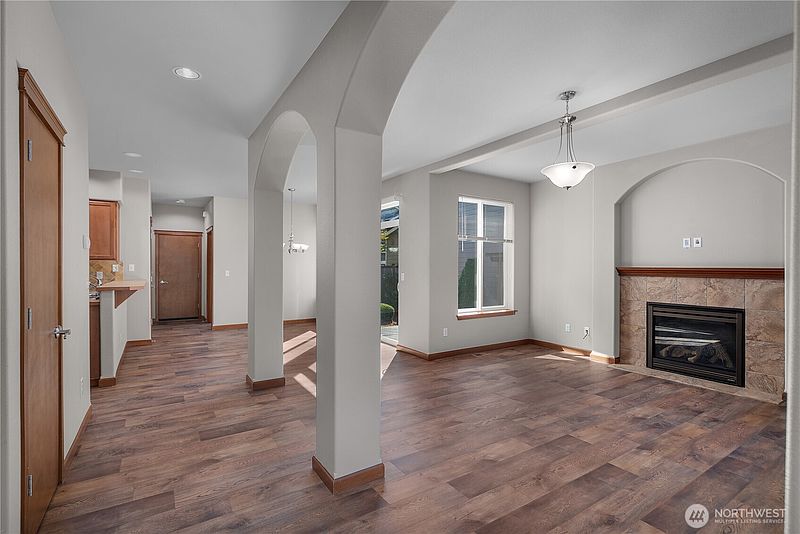 3rd image of 4634 Rochelle Street SE