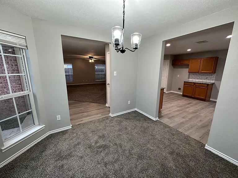 2310 Shady Pine Dr — Photo 6