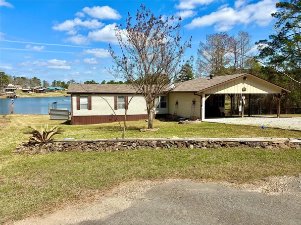 120 Pecan Dr, Burkeville, TX 75932