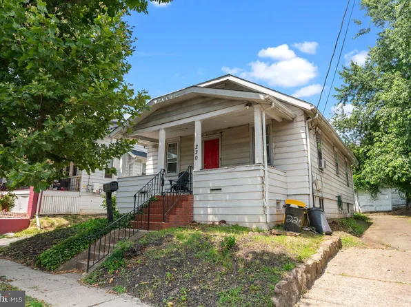 220 Homecrest Ave, Ewing, NJ 08638