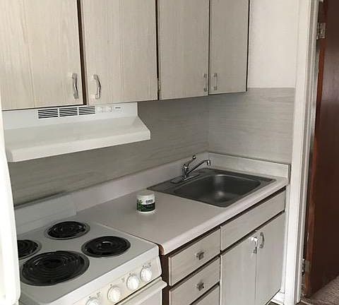 5th image of 2016 E Silver Springs Blvd APT 5