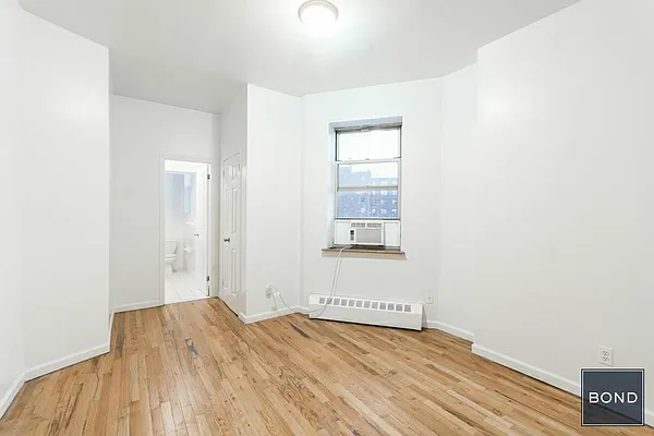 Rented by Bond New York | media 8