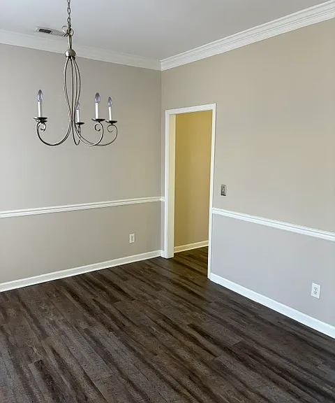 107 Lismore Park Dr — Photo 25