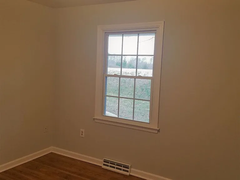 2209 Courthouse Rd — Photo 16