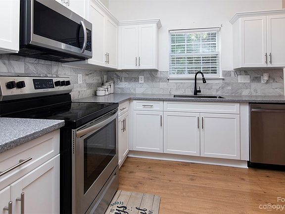 3rd image of 6508 Mallard Park Dr