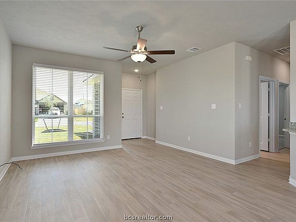 2nd image of 108 Broaddus Bnd