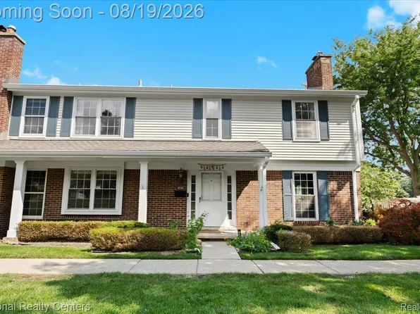 42142 Roscommon St, Northville, MI 48167