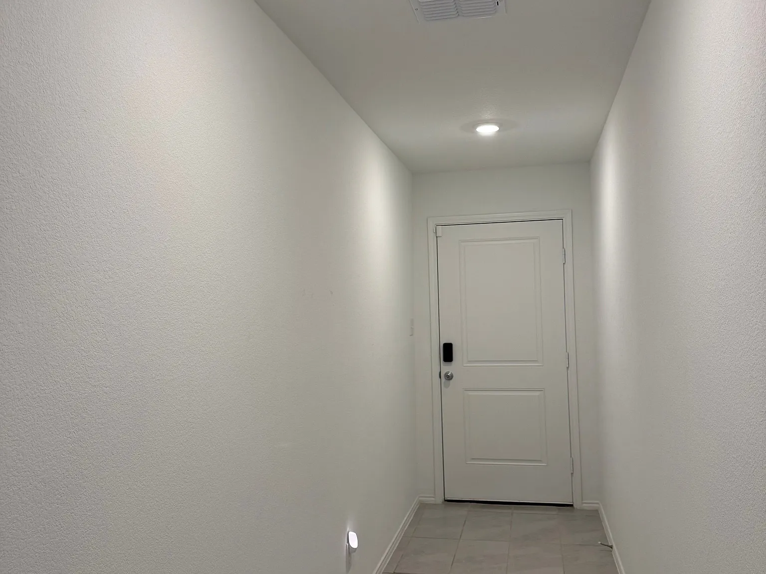 3 bed, 2.0 bath, 1474 sqft, $2,275 — Photo 4