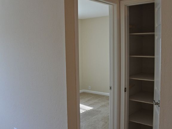 5th image of 633 Grand Fir Ave APT 01