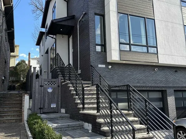 446 7th St #A, Palisades Park, NJ 07650