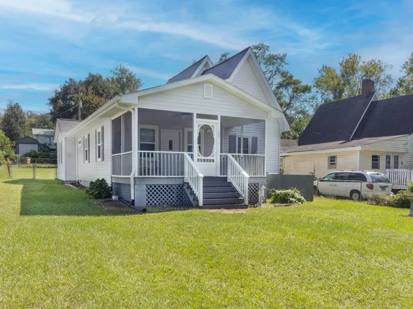 120 Pelzer St, Warrenville, SC 29851