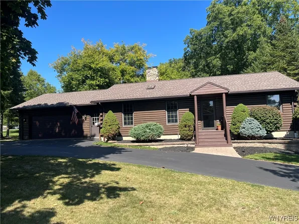 6309 Boston State Rd, Hamburg, NY 14075