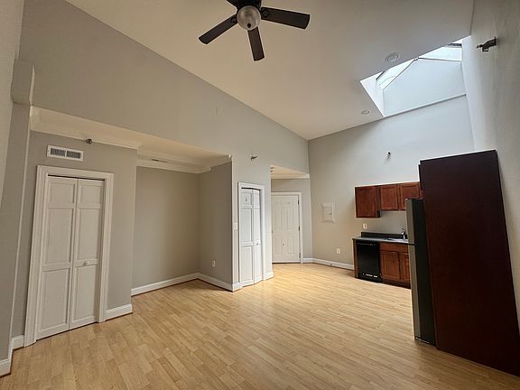 4th image of 9 N 3rd St Unit 2D