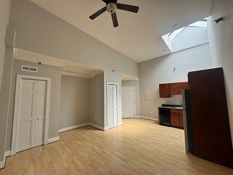 9 N 3rd St #2D — Photo 4
