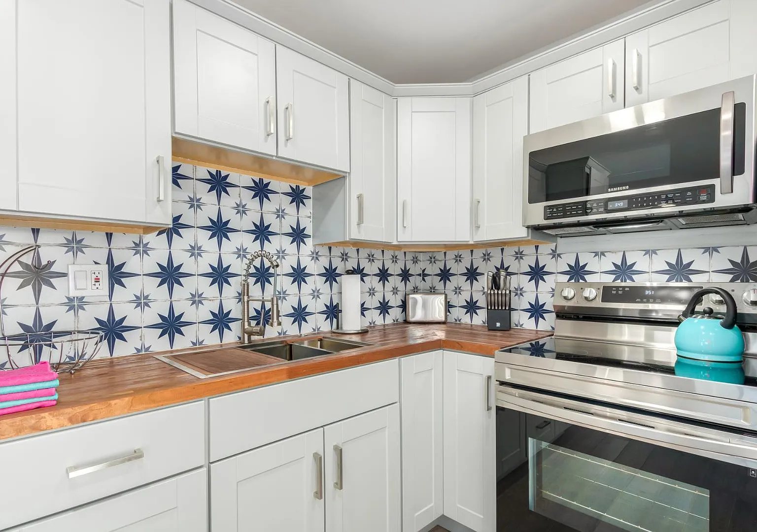 2524 E Willetta St - Room 2 — Photo 3