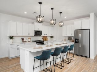 Lark Plan, Silva Farms - Reserve Series, Goodyear, AZ 85338