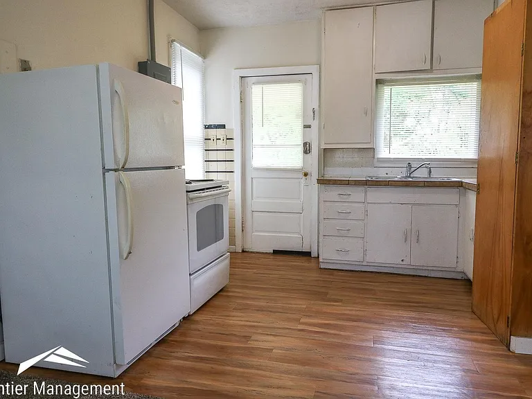 728 Rannells Rd #1 — Photo 4