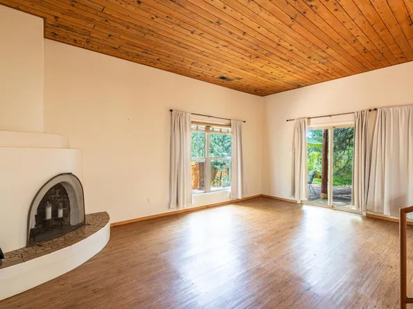 2930 Plaza Blanca, Santa Fe, NM 87507