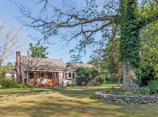 15 Winthrop Rd, Chester, CT 06412