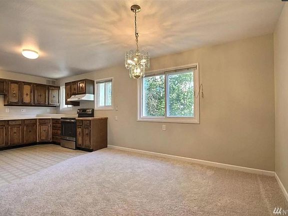 2nd image of 11825 Glendale Way S