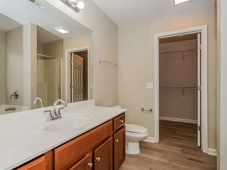 2145 Erin Ln — Photo 11