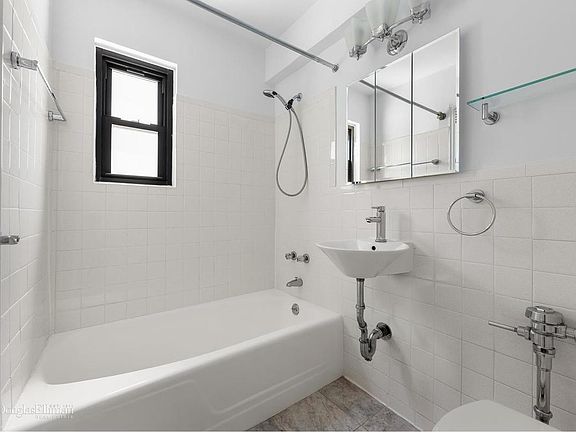5th image of 335 E 51st St APT 8H
