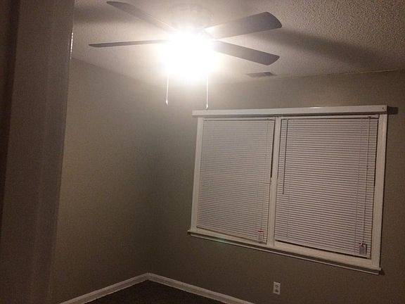 3rd image of 187 Fairway Oaks Dr