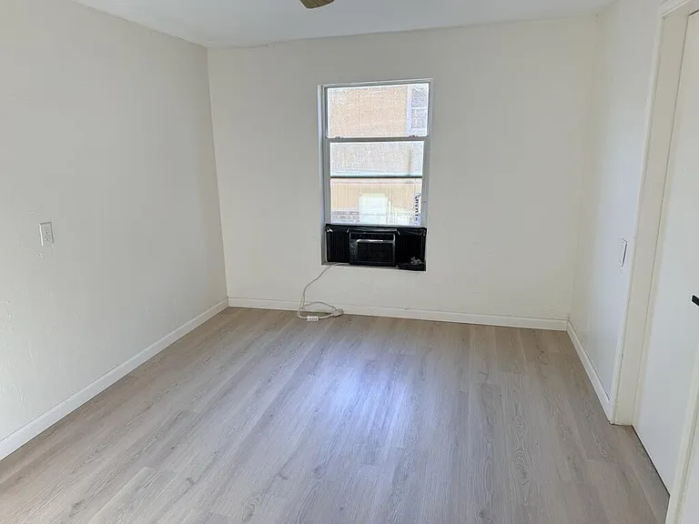 409 W Mable St — Photo 15