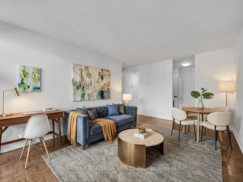 33 Isabella St #2510