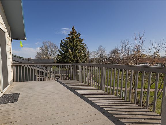 4th image of 401 Columbine Ct