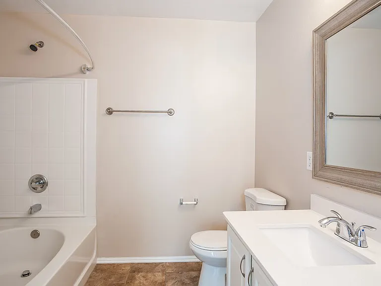 10952 W Elm St — Photo 13
