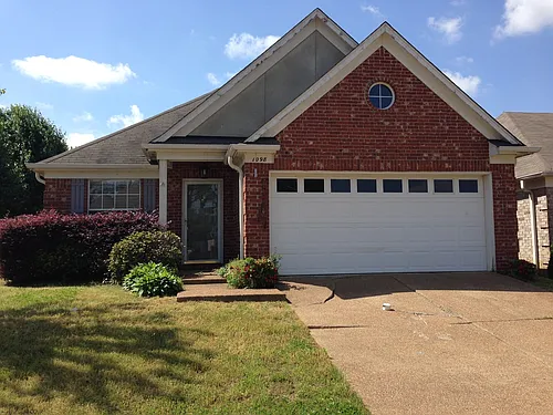 1098 Breezy Valley Dr Photo 1