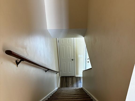 4th image of 727 S Main St