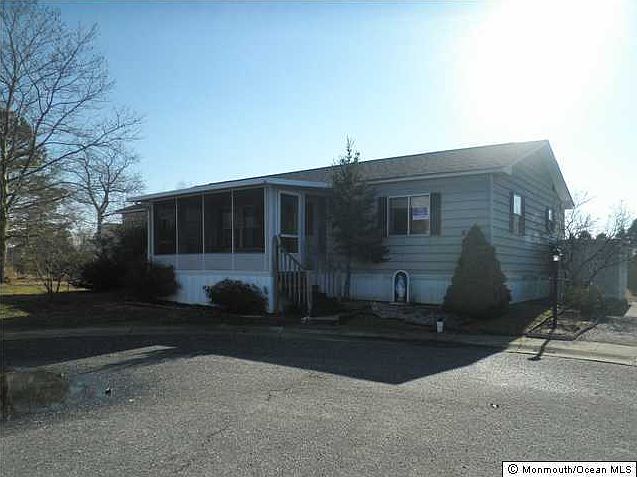 1st image of 20 Edgewood Court