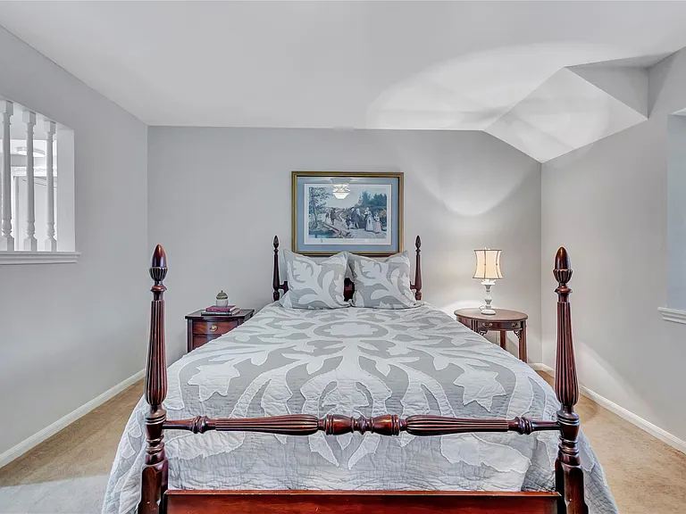 18623 Prince William Ln — Photo 26