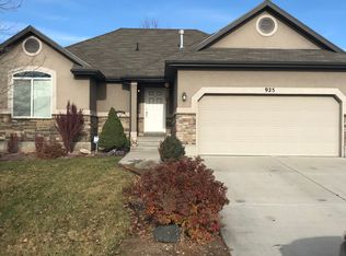 925 E James Cir, Clearfield, UT 84015