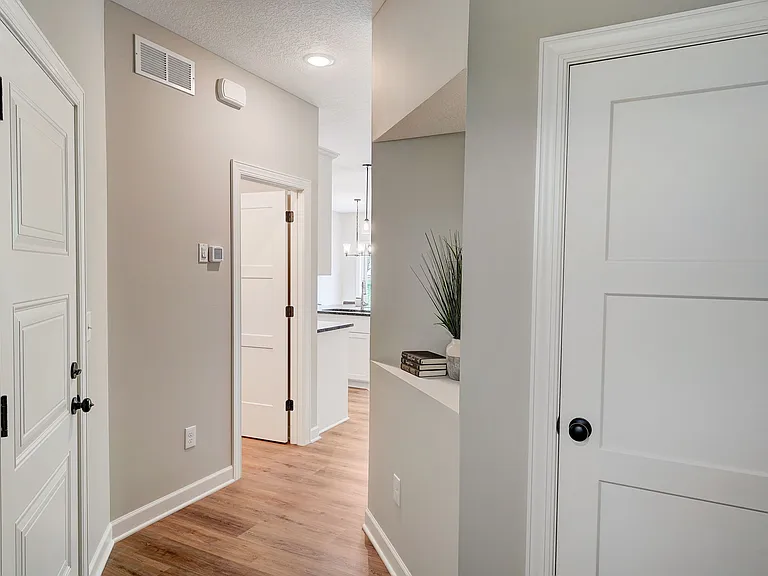 1145X W Laketowne Dr NE — Photo 4