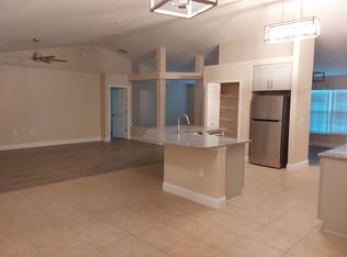33 E Diamond Dr, Palm Coast, FL 32164