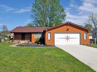 6707 Maplehurst Rd, North Olmsted, OH 44070