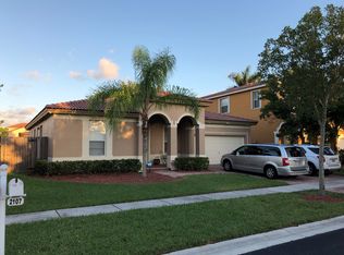 2107 NE 40th Rd, Homestead, FL 33033